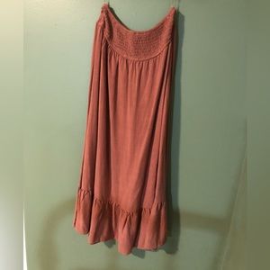 Dusty rose midi skirt.